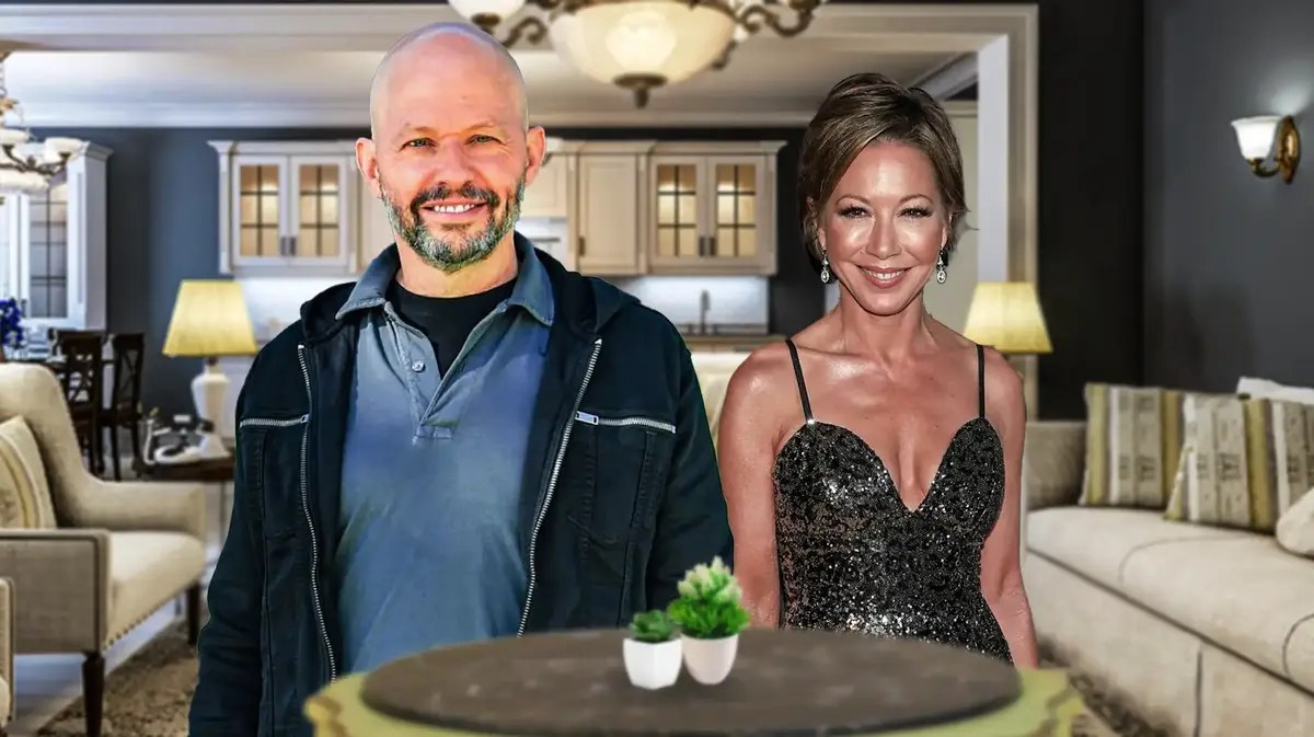 Jon Cryer and his wife Lisa Joyner.