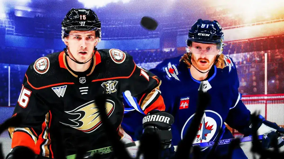 The Anaheim Ducks' Ryan Strome and Winnipeg Jets' Kyle Connor