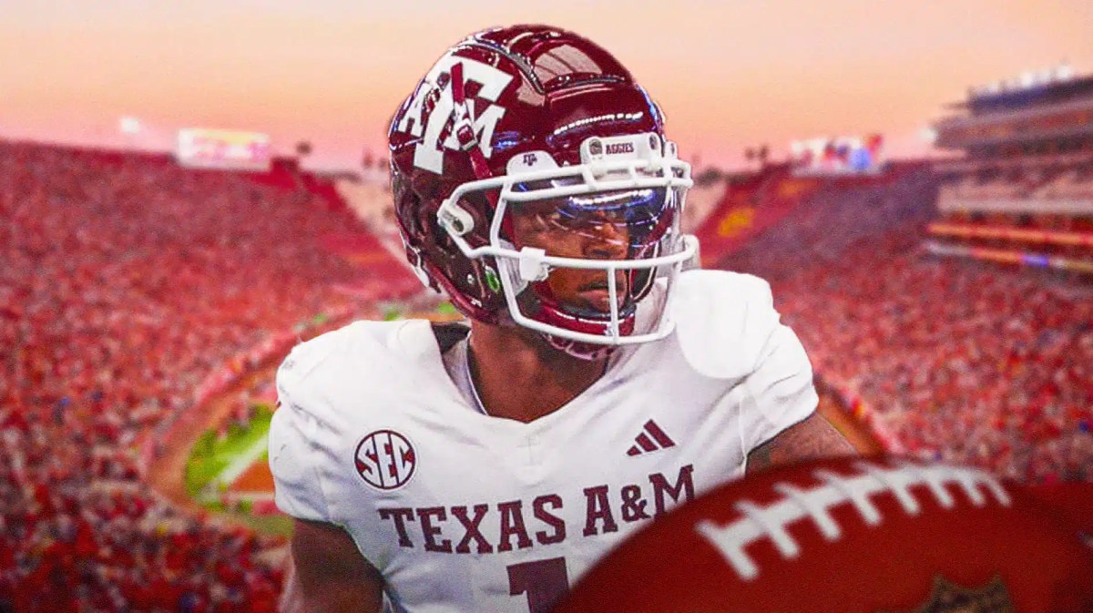 USC football, Trojans, Texas A&M football, Evan Stewart, Transfer portal, Evan Stewart with USC football stadium in the background