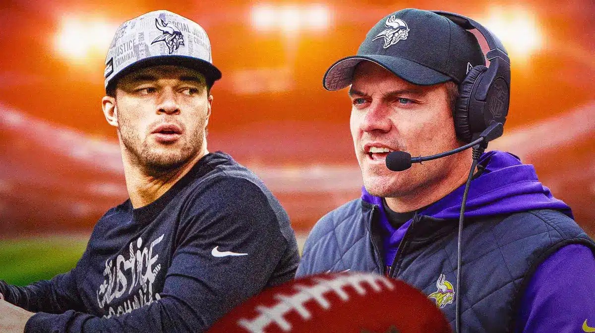 VIkings HC Kevin O’Connel looking at VIkings QB Jaren Hall