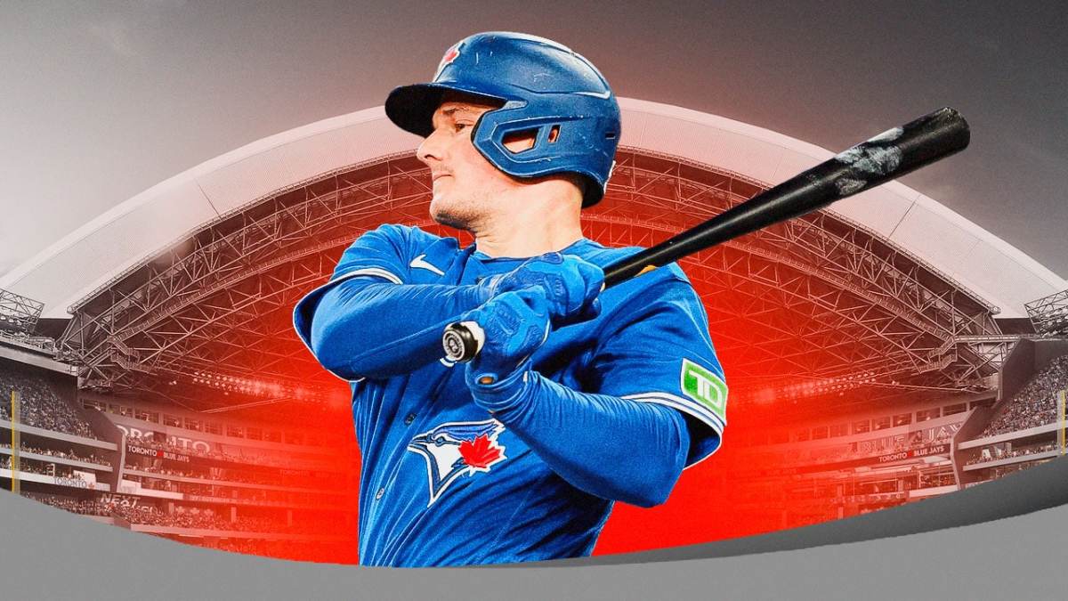 Blue Jays' Matt Chapman swinging a baseball bat