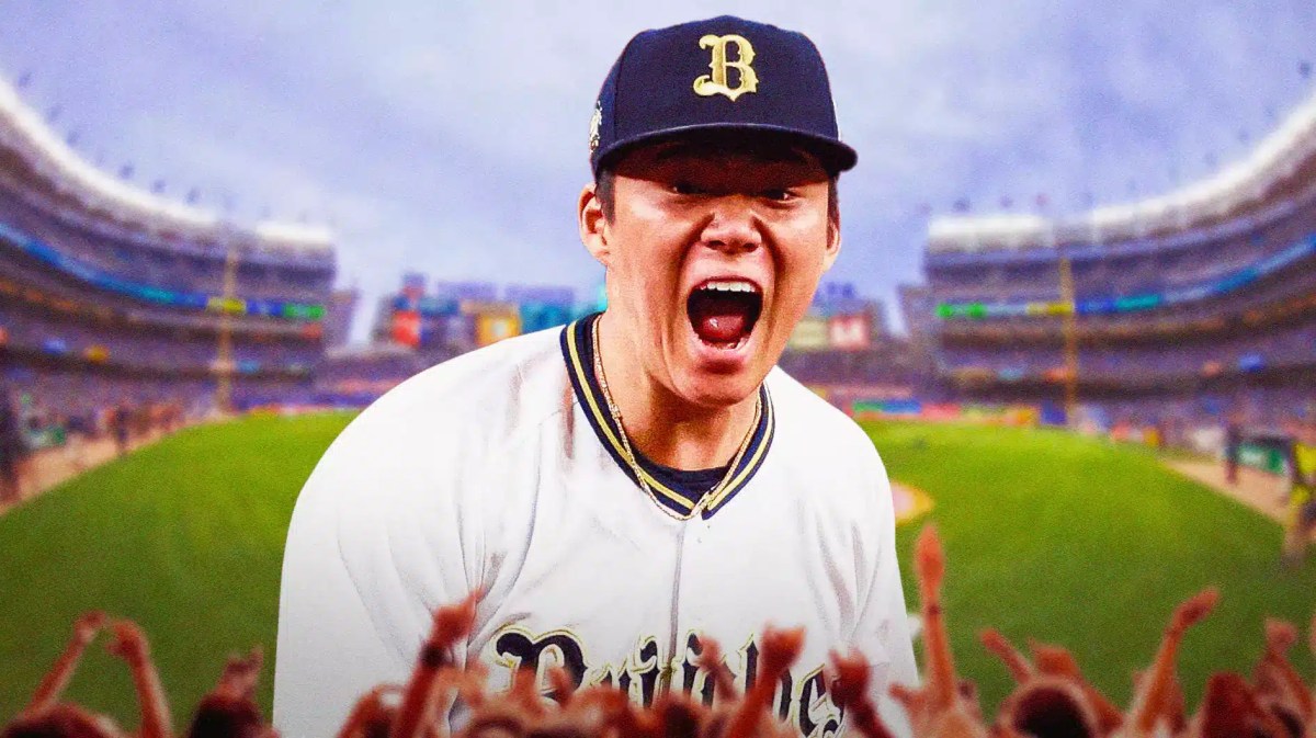 New York, Yankees, Jose Trevino, Yoshinobu Yamamoto, Yoshinobu Yamamoto Yankees, Yoshinobu Yamamoto with Yankee stadium in the background