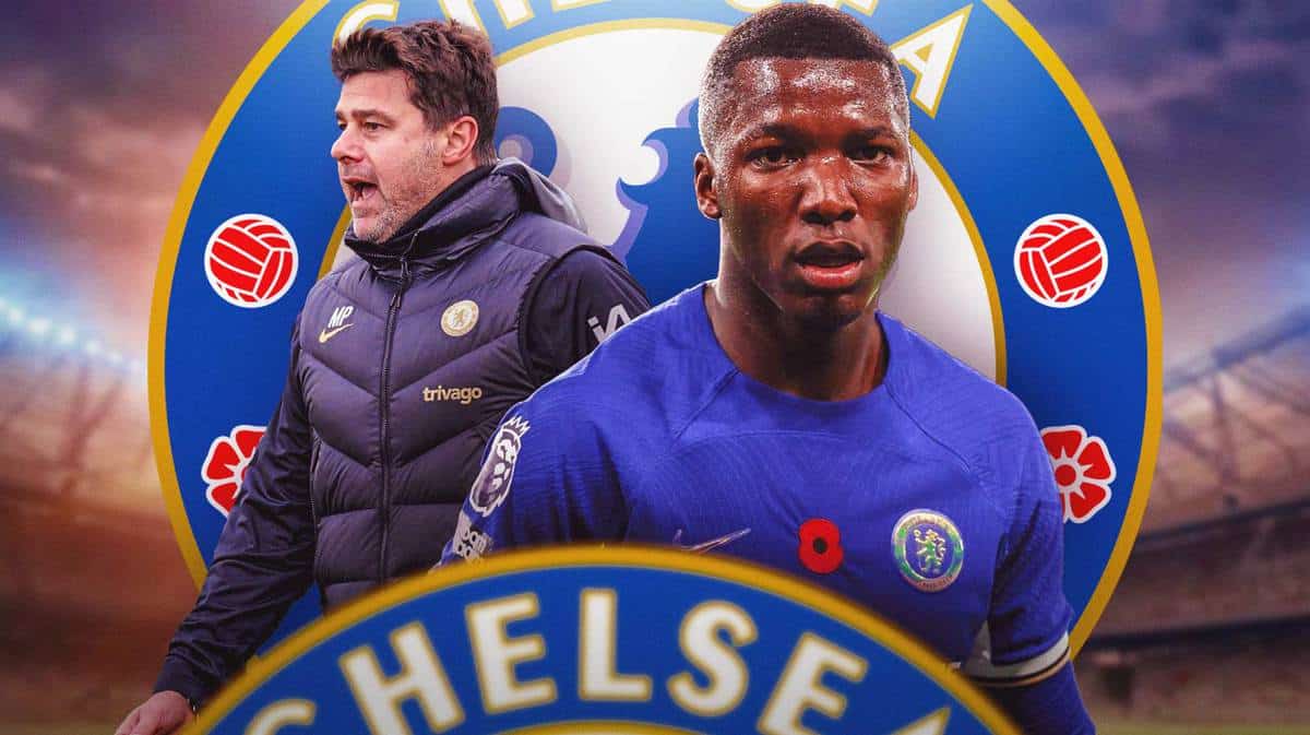 Moises Caicedo and Mauricio Pochettino in front of the Chelsea logo