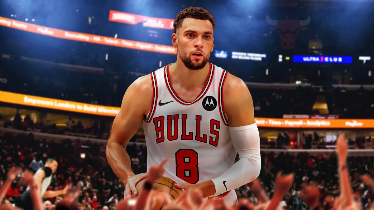 Bulls, Billy Donovan, Zach LaVine, Zach LaVine injury, Coby White, Zach LaVine in Bulls uni with Bulls arena in the background