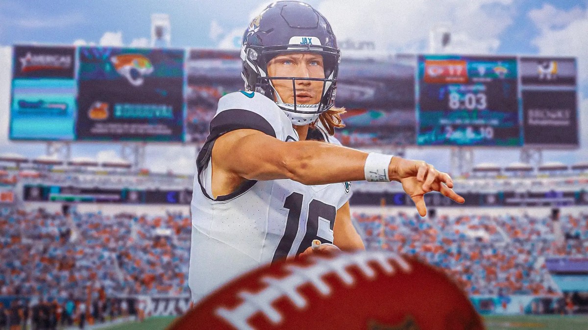 Jaguars quarterback Trevor Lawrence throwing.