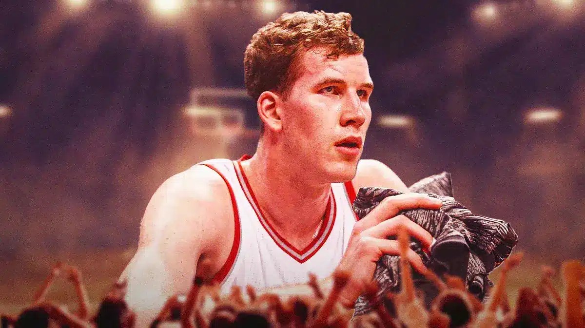 Raptors center Jakob Poeltl sitting on the bench