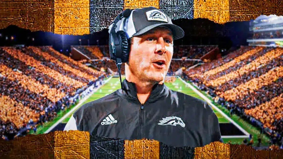 Iowa football OC Tim Lester