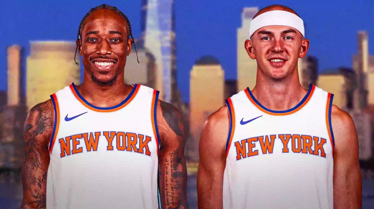Bulls' DeMar DeRozan and Alex Caruso in Knicks jerseys