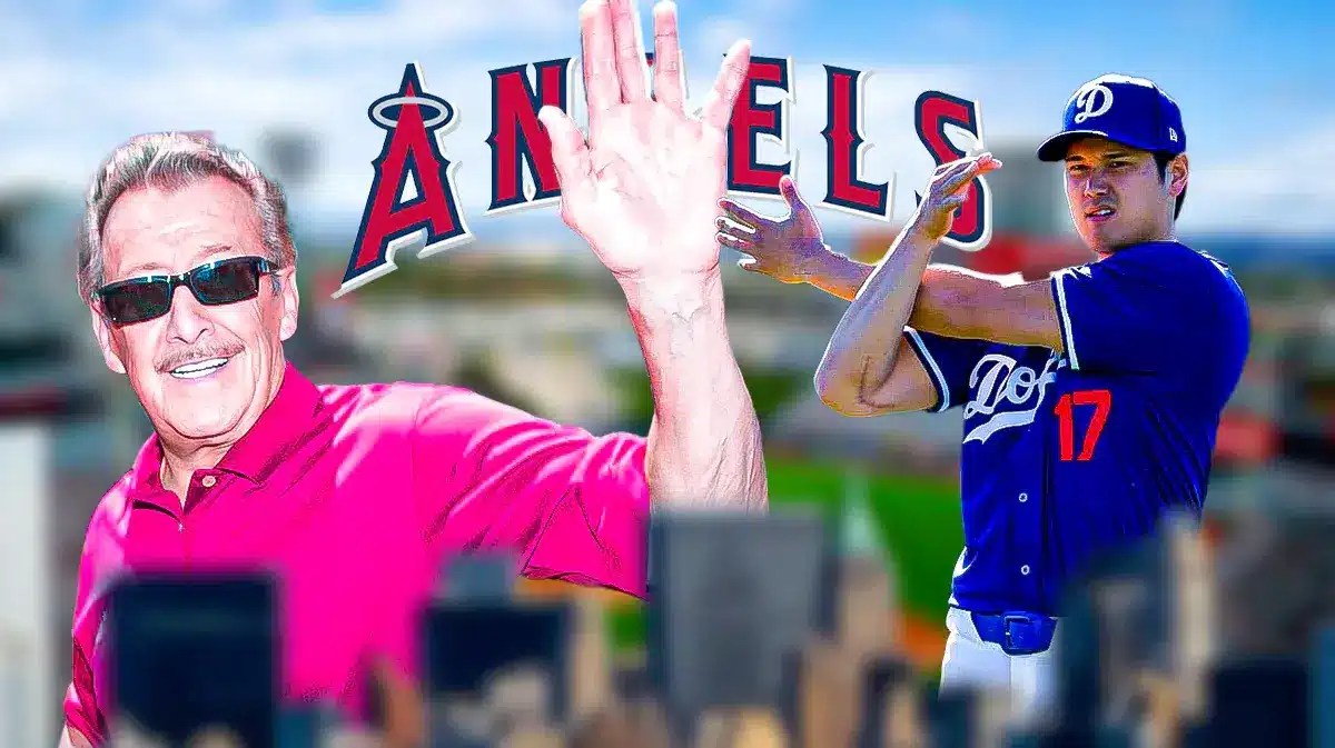 Los Angeles Angels owner Arte Moreno stands next to Shohei Ohtani after MLB Free Agency