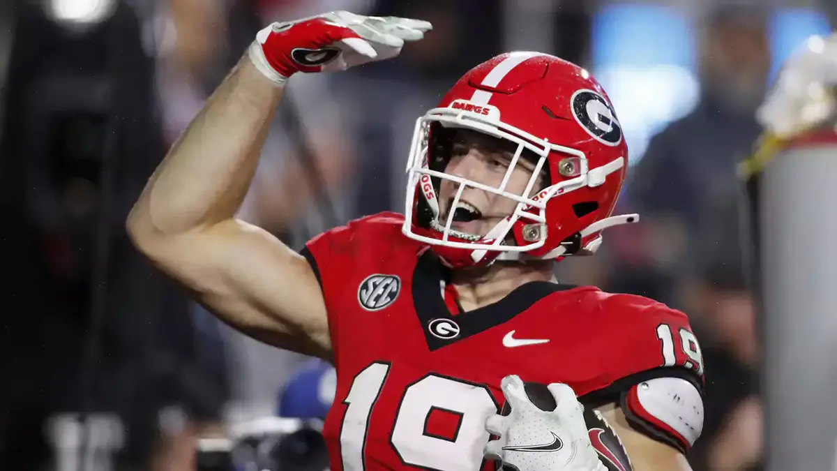 Georgia tight end Brock Bowers (19) celebrates after scoring a touchdown during the second half of a NCAA college football game against Ole Miss.