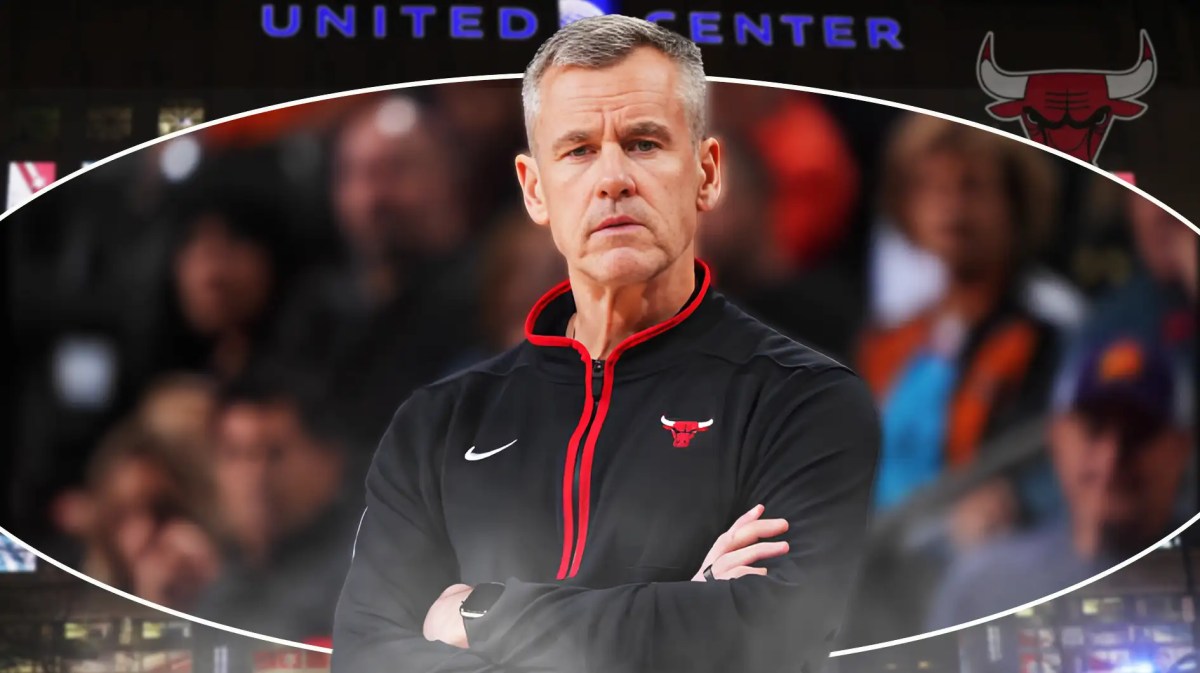 Bulls, NBA trade deadline, Billy Donovan, Billy Donovan Bulls, Bulls trade deadline, Billy Donovan with Bulls arena in the background