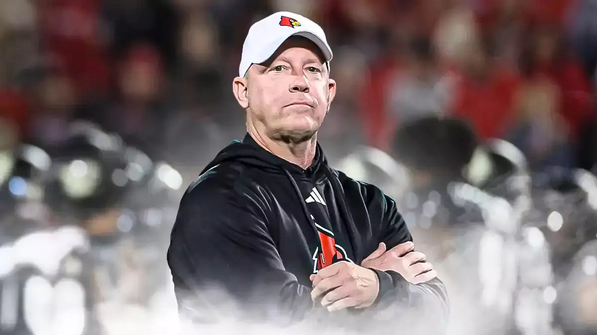 Louisville football head coach Jeff Brohm