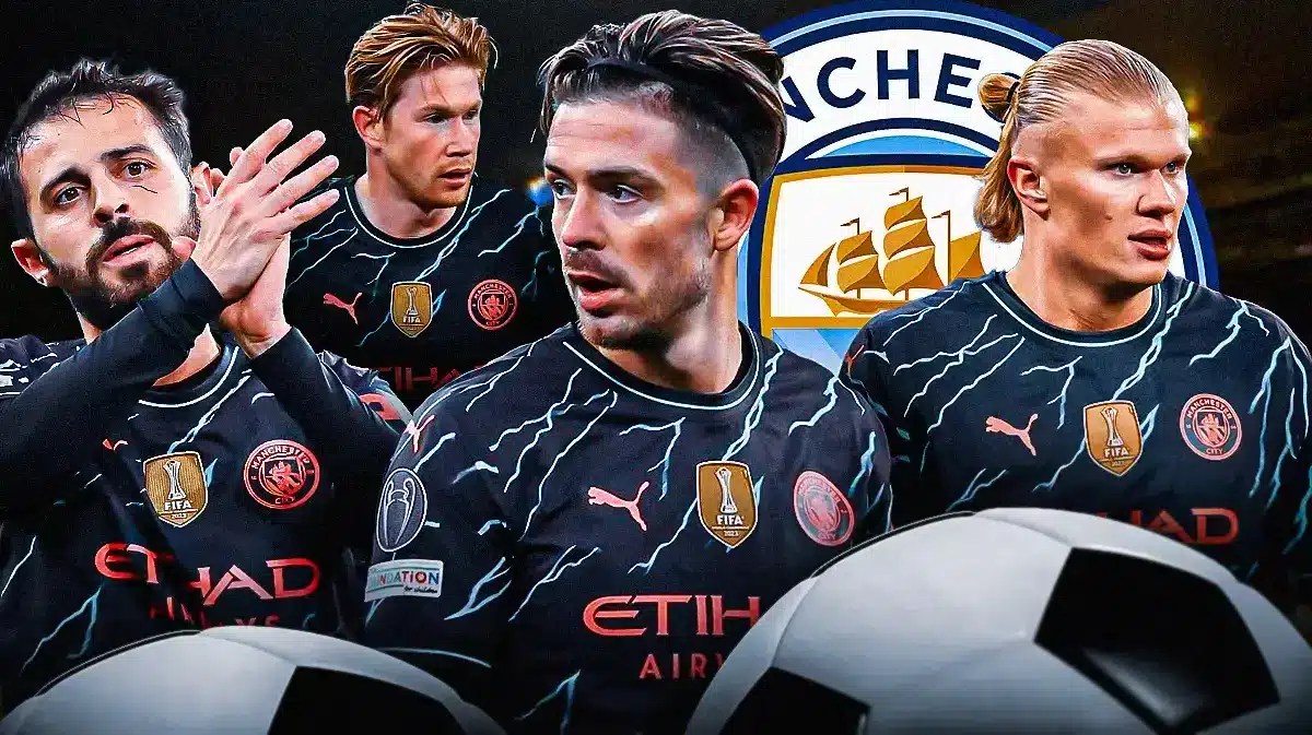 Jack Grealish, Bernardo Silva, Erling Haaland, Kevin de Bruyne in front of the Manchester City logo