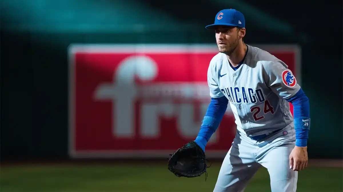 Chicago Cubs outfielder Cody Bellinger (24) reacts at first base in the second inning against the Arizona Diamondbacks at Chase Field.