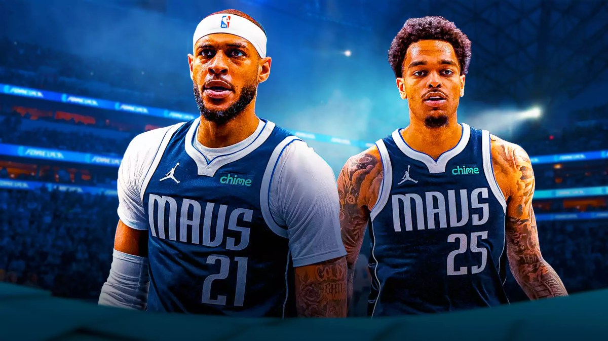 Daniel Gafford and PJ Washington in their Mavs jerseys with the Mavs arena in the background