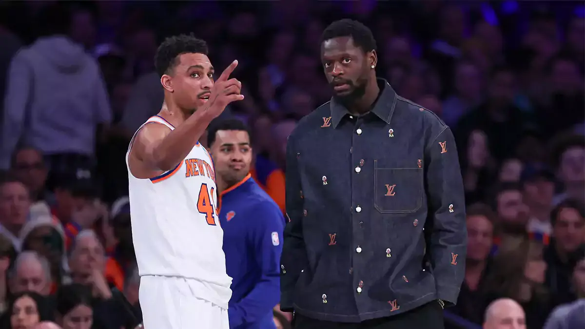 New York Knicks guard Charlie Brown Jr. (44) talks with forward Julius Randle (30) during the half against the Dallas Mavericks at Madison Square Garden