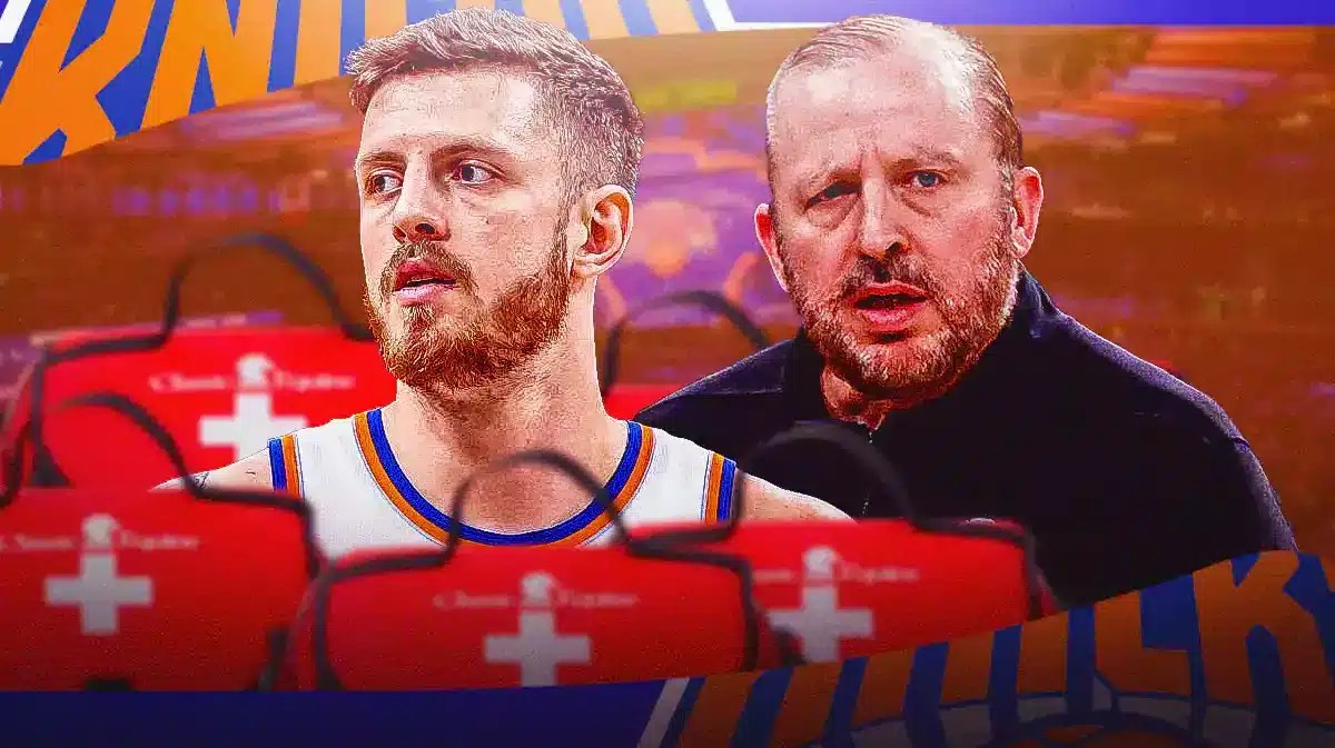 Knicks' Isaiah Hartenstein, head coach Tom Thibodeau