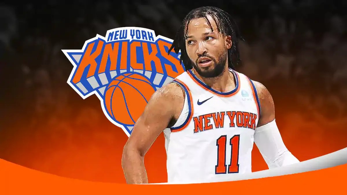 Jalen Brunson stands next to Knicks logo after his injury against the Grizzlies