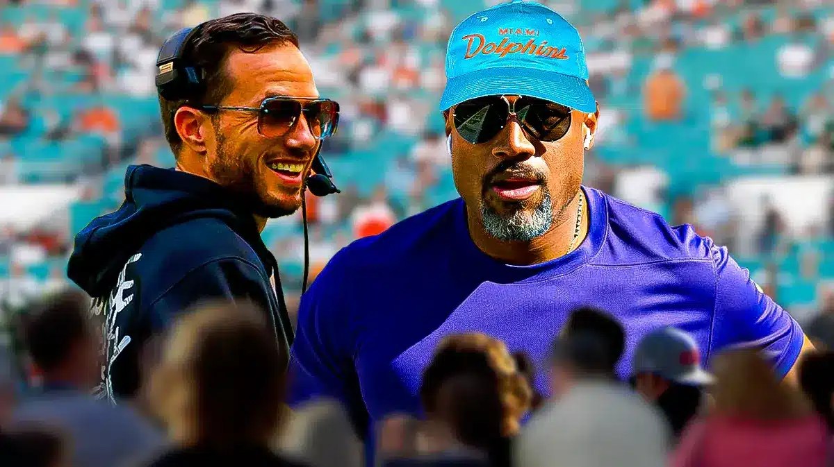 Dolphins coach Mike McDaniel and Anthony Weaver
