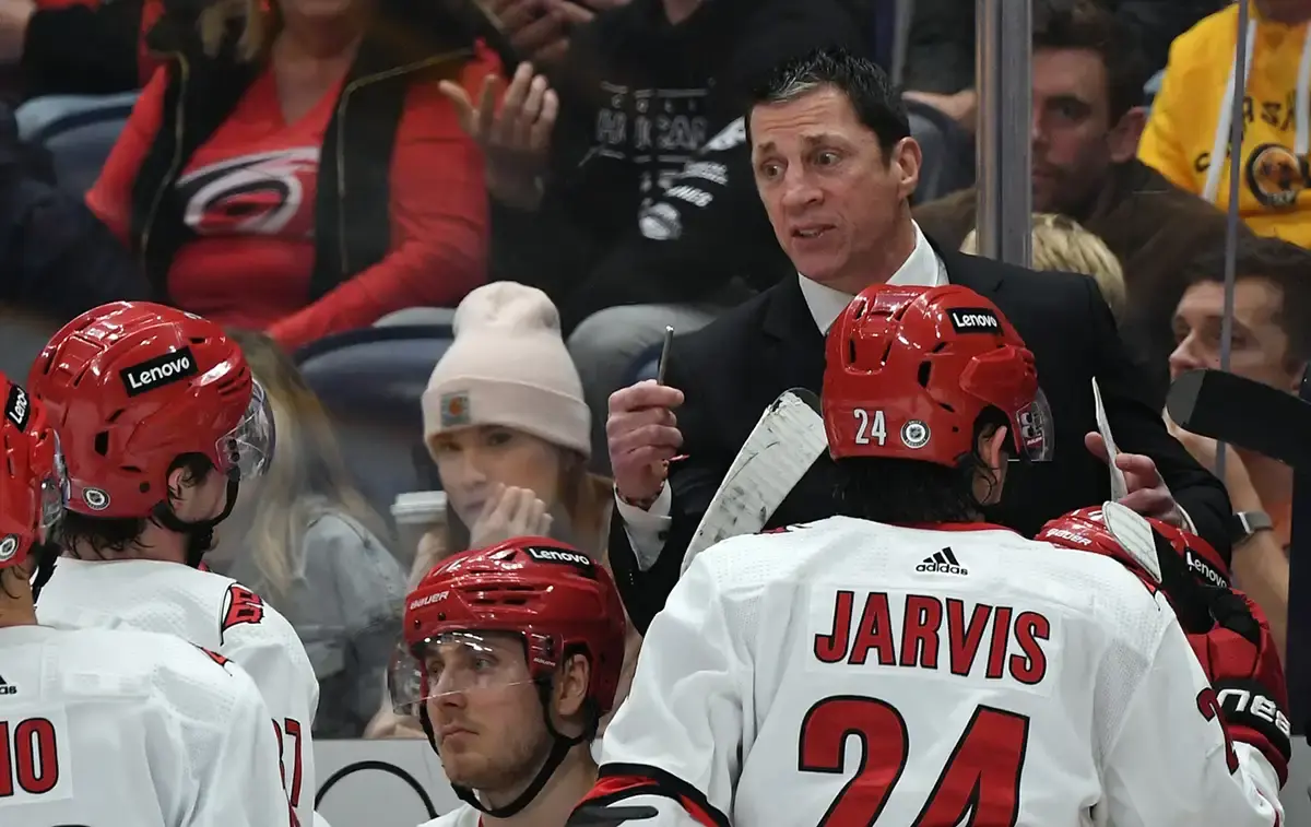 Carolina Hurricanes head coach Rod Brind'Amour talks with his players during a stoppage during the second period against the Nashville Predators at Bridgestone Arena