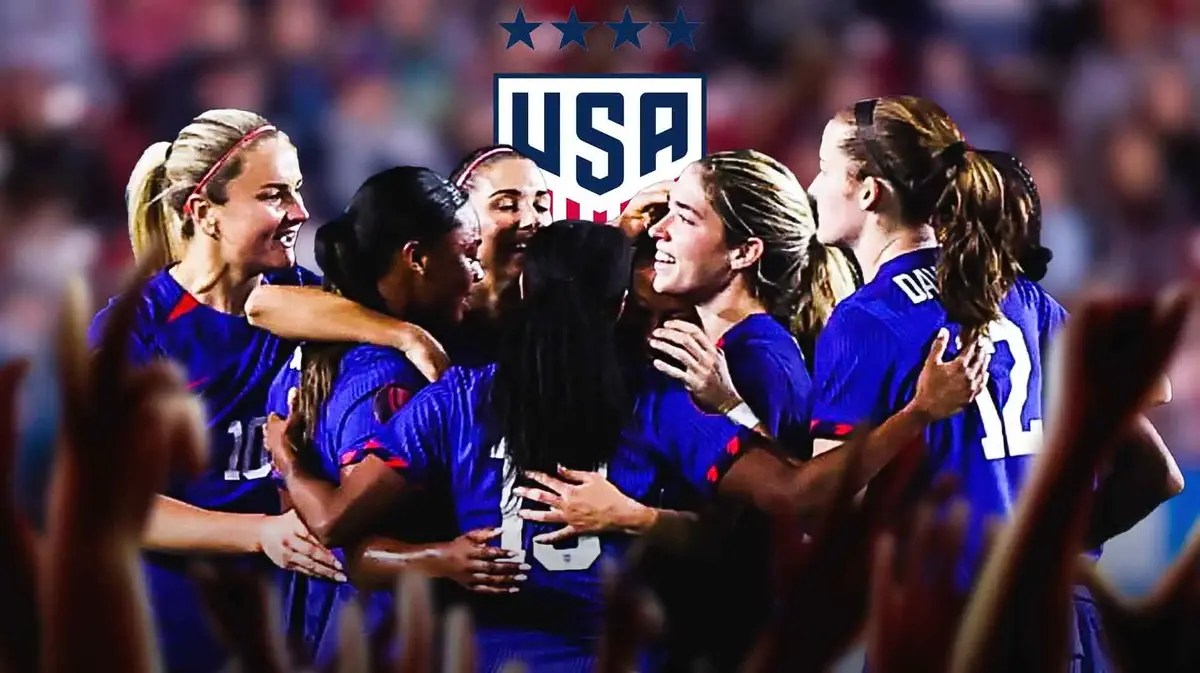 The USWNT squad with the USWNT logo