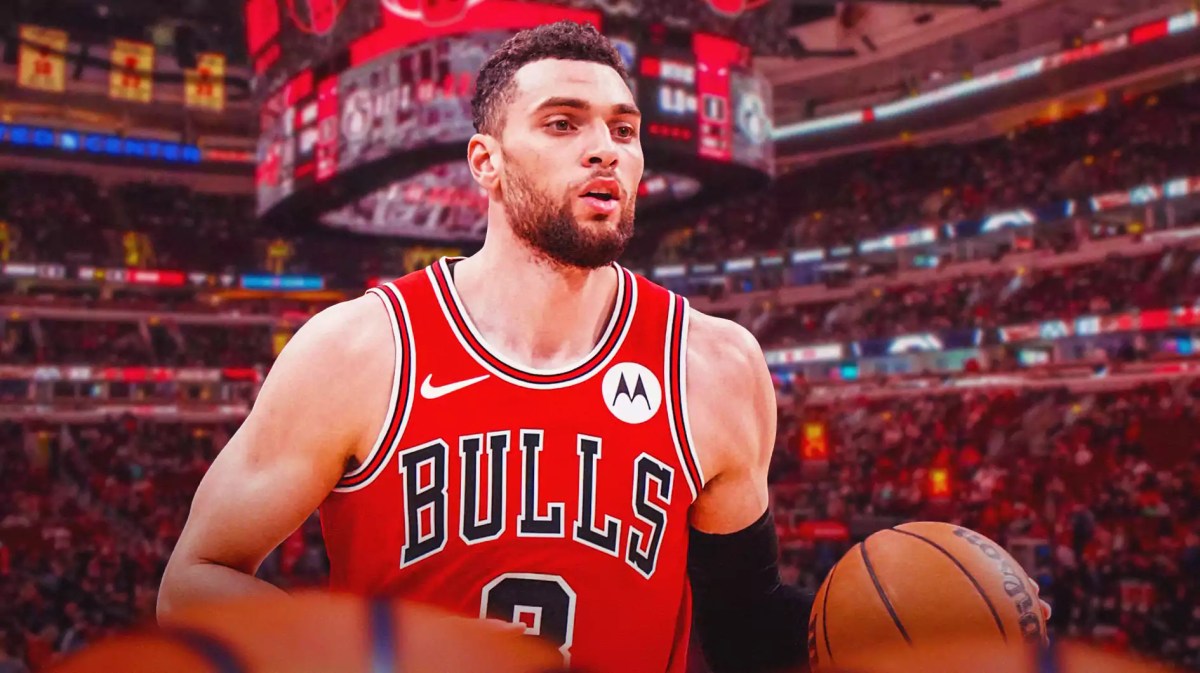Bulls, Zach LaVine, Billy Donovan, Zach LaVine Bulls, Billy Donovan Bulls, Zach LaVine with Bulls arena in the background