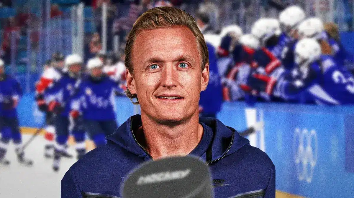US women’s hockey coach John Wroblewski