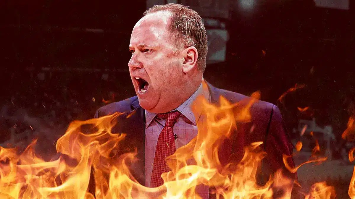 Wisconsin basketball head coach Greg Gard