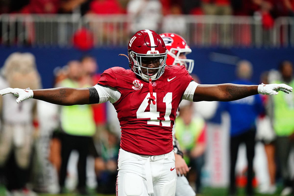 Alabama Crimson Tide linebacker Chris Braswell (41) reacts in the first quarter against the Georgia Bulldogs in the SEC Championship at Mercedes-Benz Stadium.