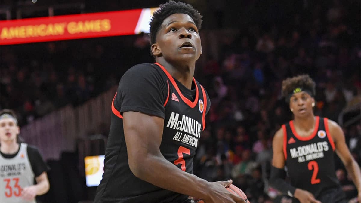 Anthony Edwards drives to the hoop during the 2019 McDonald’s All-American game