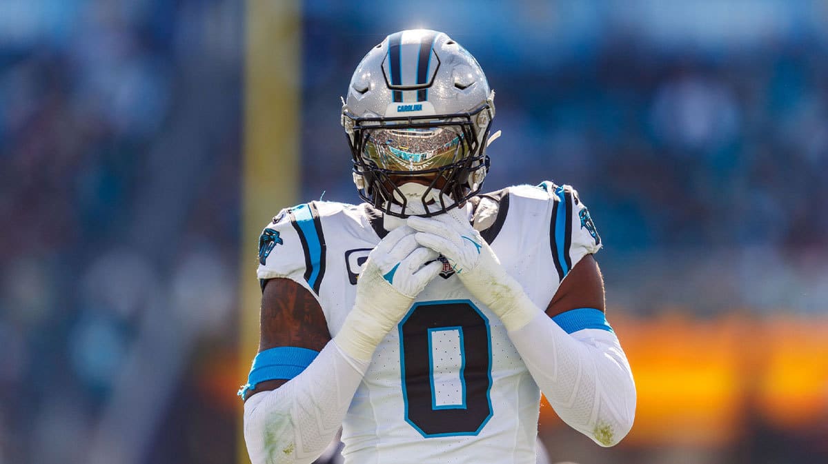 Carolina Panthers offensive linebacker Brian Burns (0) against the Carolina Panthers during the first quarter at EverBank Stadium