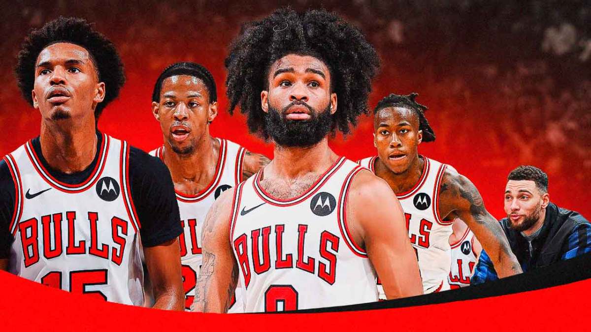 Bulls, Billy Donovan, Billy Donovan Bulls, Zach LaVine, DeMar DeRozan, Julian Phillips, Dalen Terry, Coby White and Ayo Dosunmu in Bulls uni with Chicago skyline in the background