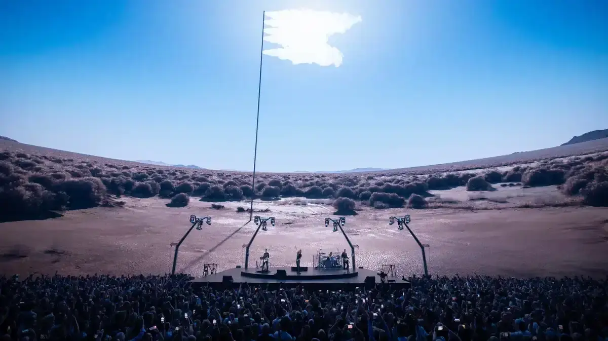 U2 desert landscape from Sphere show.
