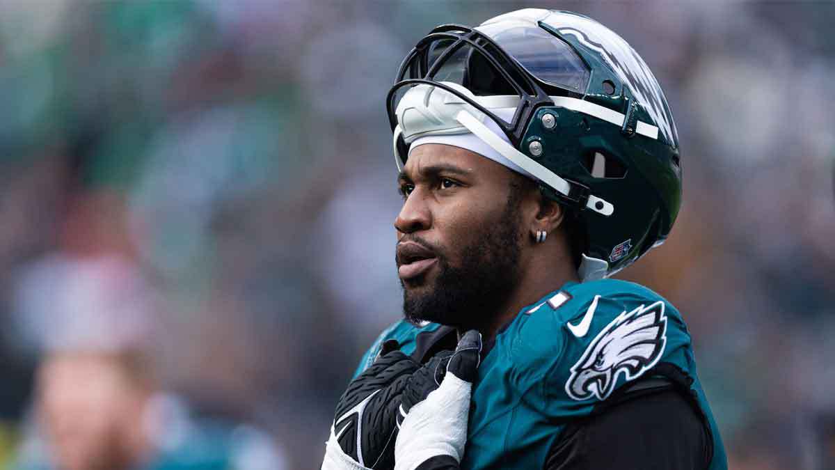 Philadelphia Eagles linebacker Haason Reddick (7) looks on during the second quarter against the Arizona Cardinals at Lincoln Financial Field.