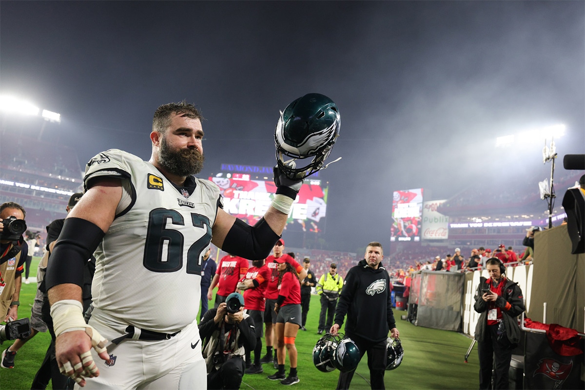 Philadelphia Eagles center Jason Kelce (62) thanks the fans as he leaves the field after a 2024 NFC wild card game against the Tampa Bay Buccaneers at Raymond James Stadium.