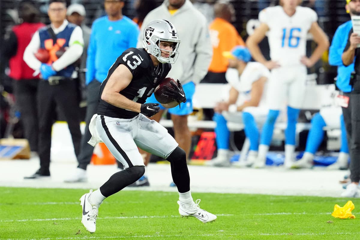 Las Vegas Raiders wide receiver Hunter Renfrow (13) runs against the Los Angeles Chargers in the first quarter at Allegiant Stadium