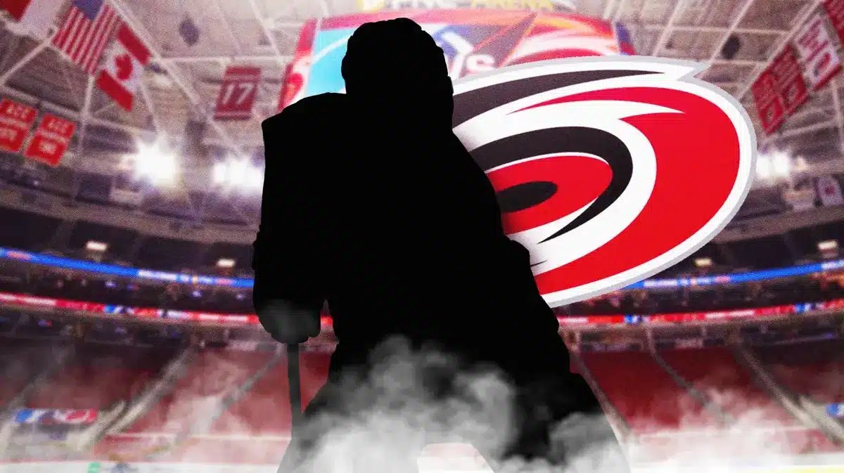 Hurricanes signing former Ducks star Max Comtois to a one-year contract.