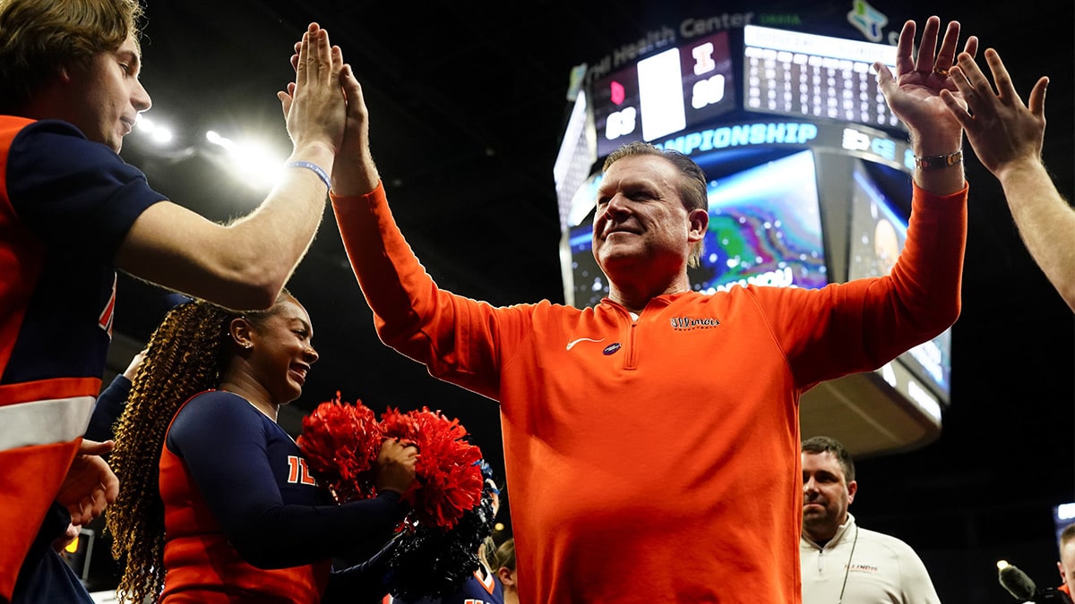Illinois Fighting Illini head coach Brad Underwood leaves the court after the game against the Duquesne Dukes in the second round of the 2024 NCAA Tournament at CHI Health Center Omaha.