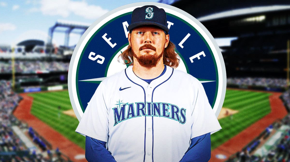 Ryne Stanek wearing a Seattle Mariners jersey