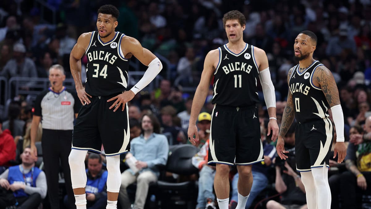 Milwaukee Bucks forward Giannis Antetokounmpo (34) and center Brook Lopez (11) and guard Damian Lillard (0) on the court during the third quarter against the Los Angeles Clippers at Crypto.com Arena