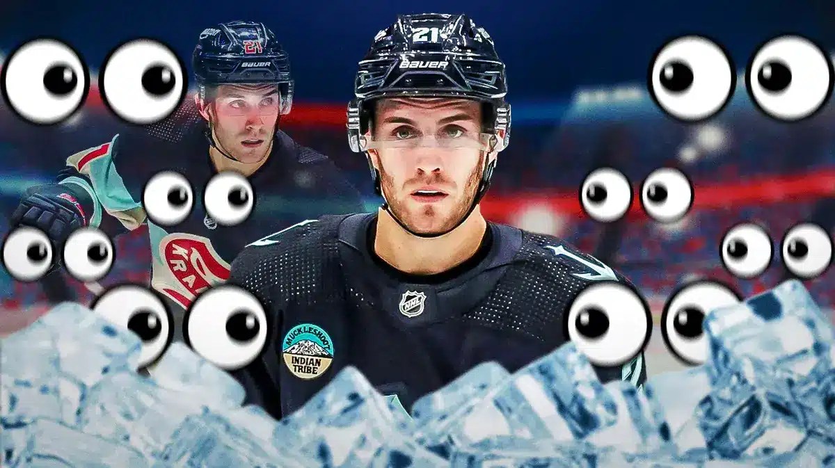Photo: Alex Wennberg in action in Kraken jersey, peeping eyes all around him