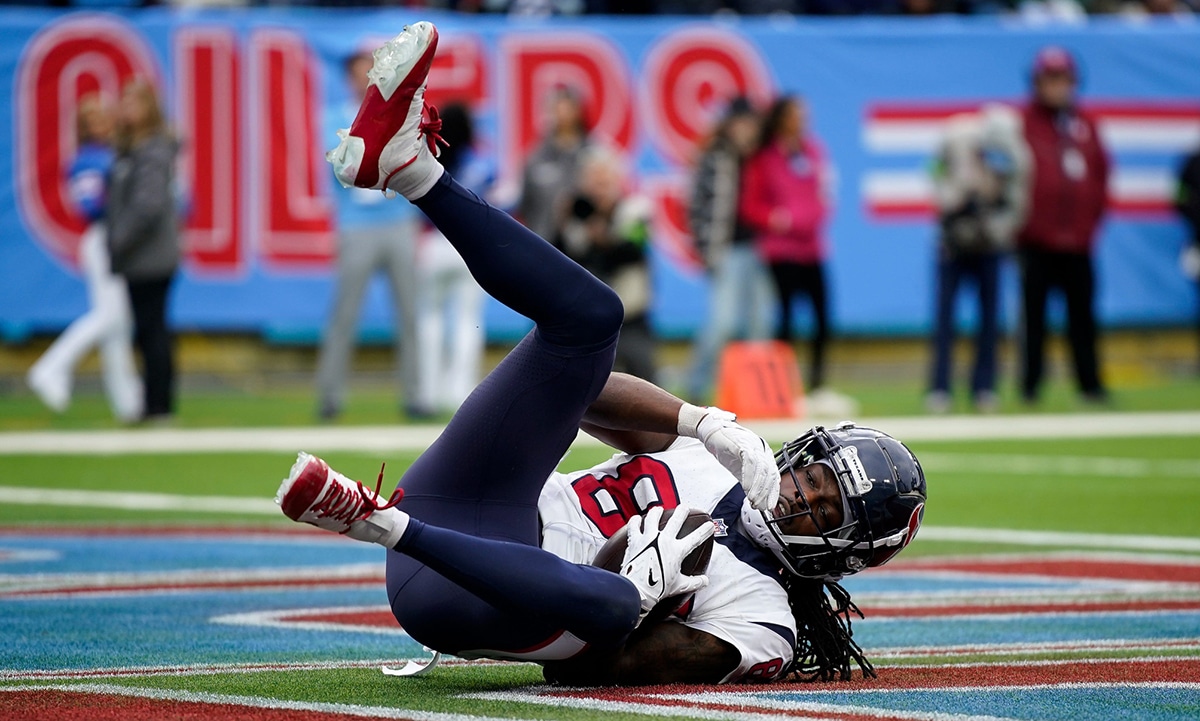 Upcoming, free agent receiver Noah Brown catching a touchdown on the Houston Texans