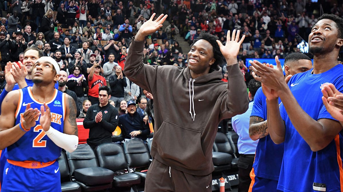 New York Knicks forward OG Anunoby (8) waves to fans after a video tribute was played for him by his former club the Toronto Raptors in the first half at Scotiabank Arena.
