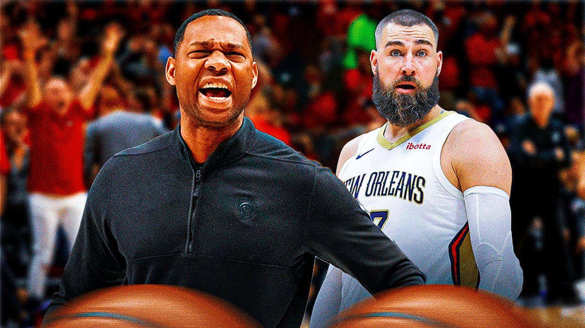 Pelicans Willie Green looking mad next to Jonas Valanciunas