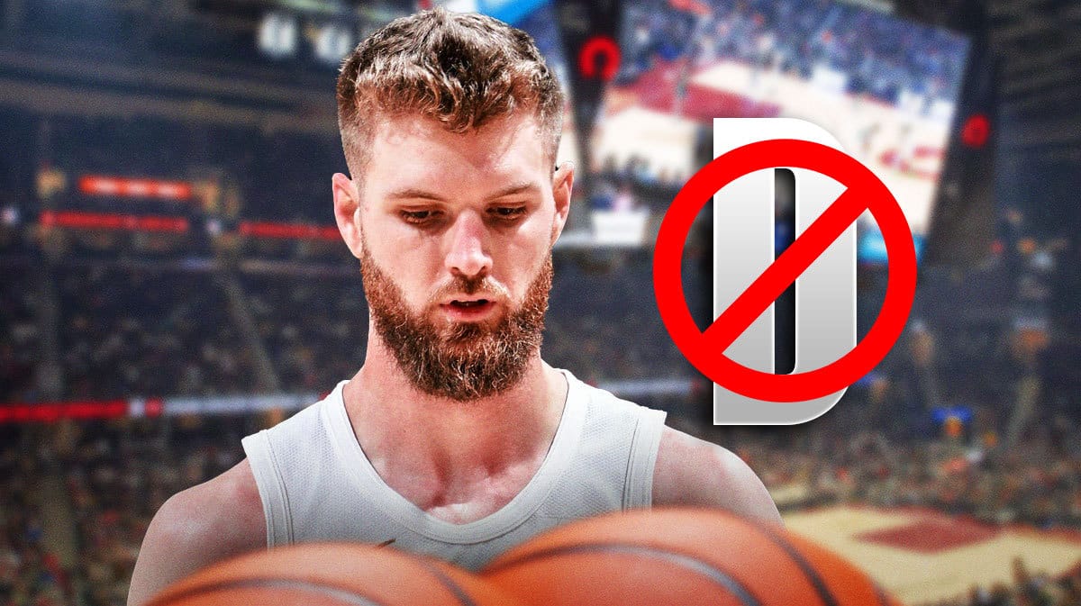Dean Wade of the Cav next to the letter D with a prohibited emoji over the defense letter.