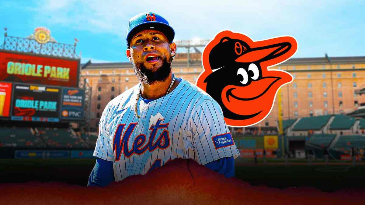 Former Mets reliever Yohan Ramirez, Orioles, Oriole Park at Camden Yards in back