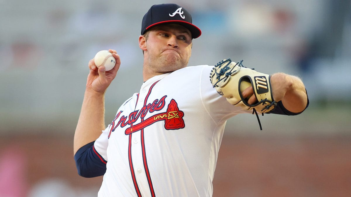  Atlanta Braves starting pitcher Bryce Elder (55) throws against the Miami Marlins in the first inning at Truist Park.