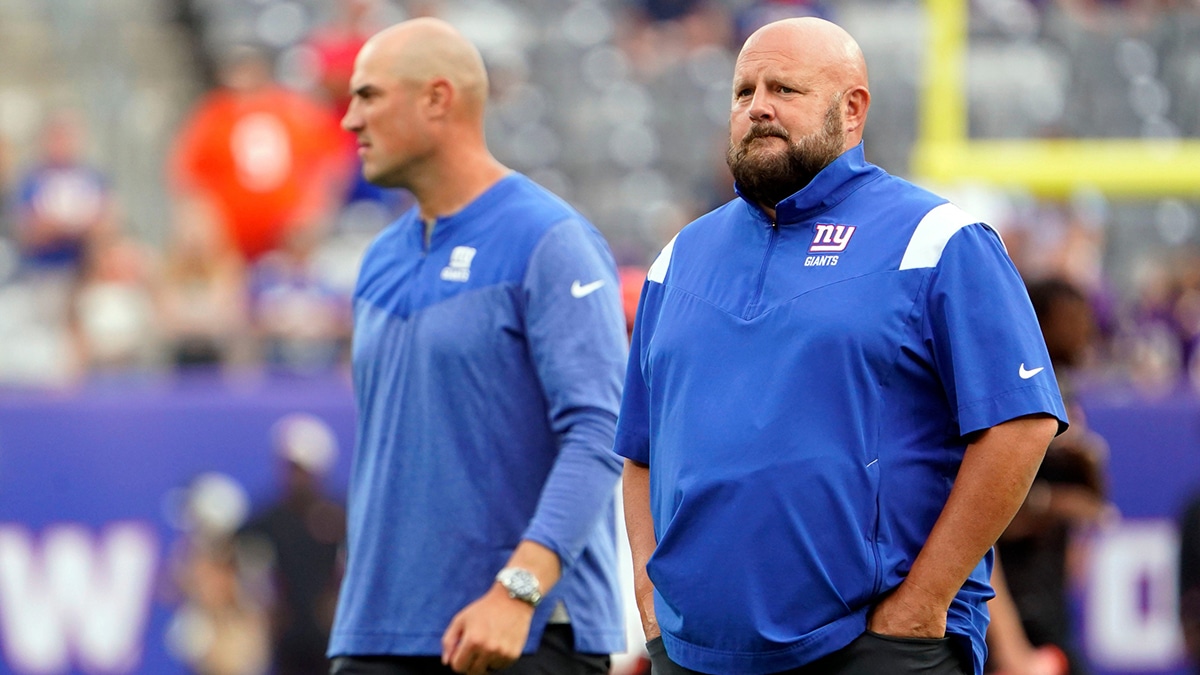 New York Giants head coach Brian Daboll and offensive coordinator Mike Kafka, left, on the field for warmups before a preseason game at MetLife Stadium on August 21, 2022, in East Rutherford. Nfl Ny Giants Preseason Game Vs Bengals Bengals At Giants