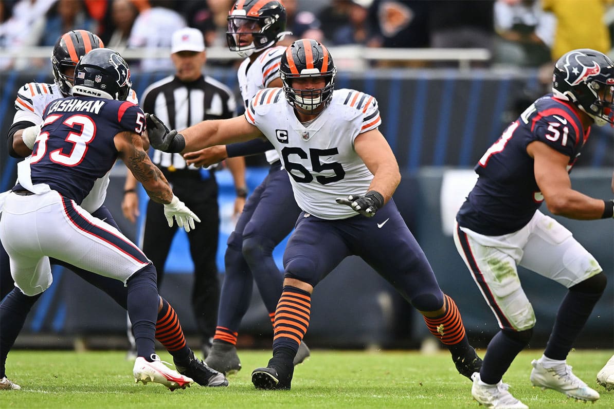 Chicago Bears offensive lineman Cody Whitehair (65) blocks against the Houston Texans at Soldier Field. Chicago defeated Houston 23-20.