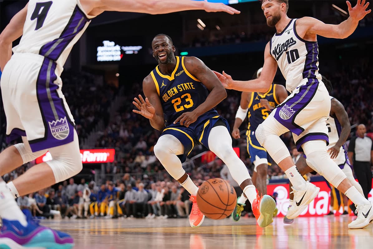 Golden State Warriors forward Draymond Green (23) reacts after committing a turnover against the Sacramento Kings in the fourth quarter at the Chase Center. 